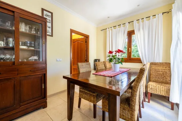Versatile family villa for sale close to the beach in Bonaire, North Mallorca — photo 6