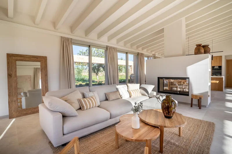 New build finca with modern living concept and Mediterranean facade in Calonge — photo 5