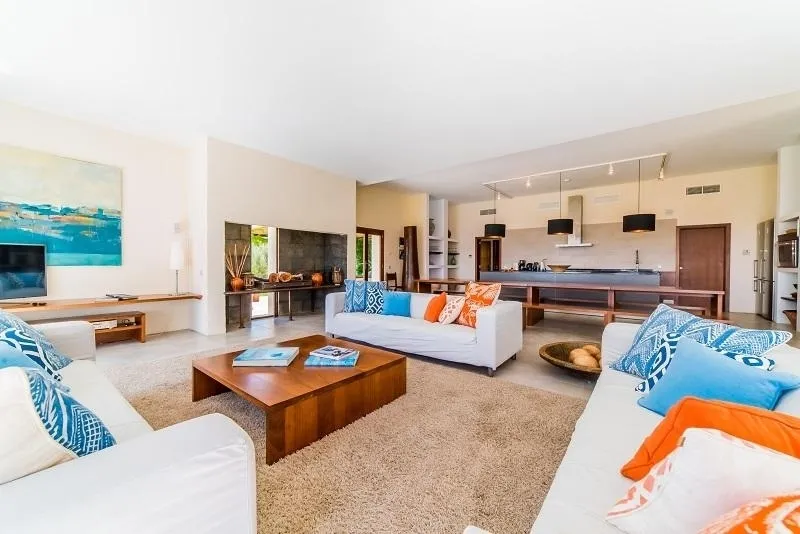 Unique estate property with guesthouse close to the beach and terrific sea view — photo 10