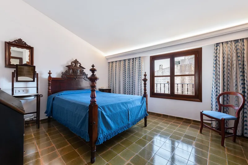 Magnificent village town house with patio and large garage located in the heart of Pollença, the old town — photo 12