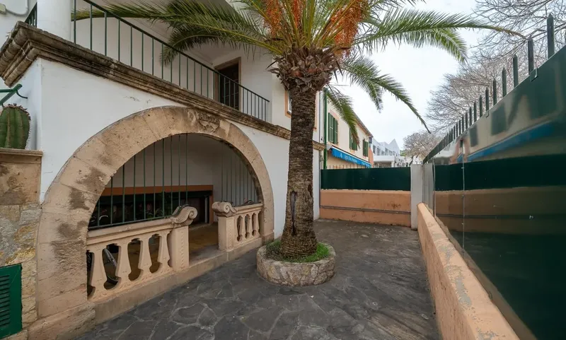 Semi-detached house with garden, terraces, solarium and garage — photo 6