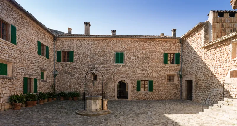 Mansion in Bunyola: Historical country manor from 1602 including vast estate — photo 7
