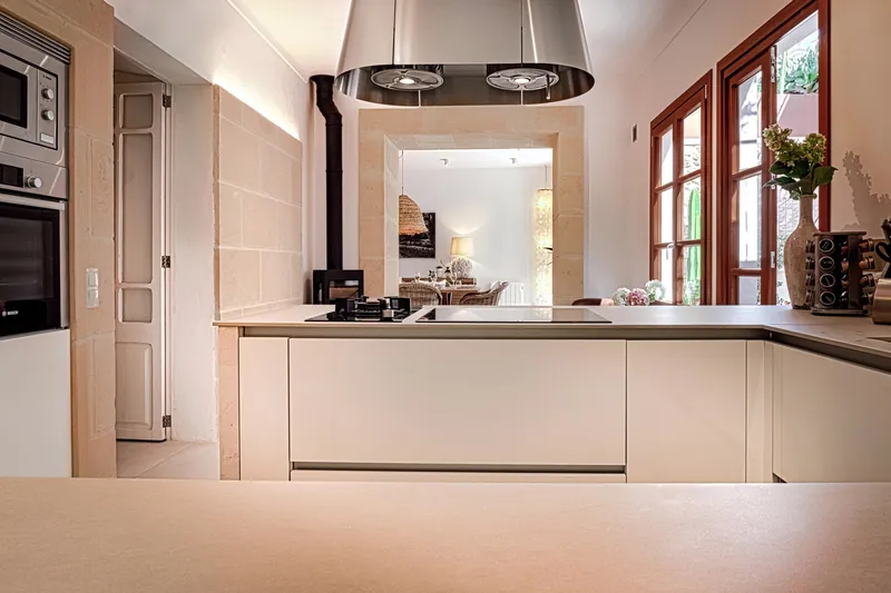 Stylish townhouse in Artà with large garage, sunny patio, roof terrace and ETV license — photo 5