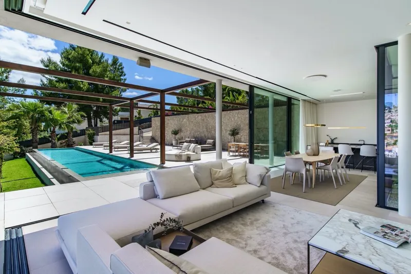Exquisite villa with stunning mountain views near Palma — photo 9