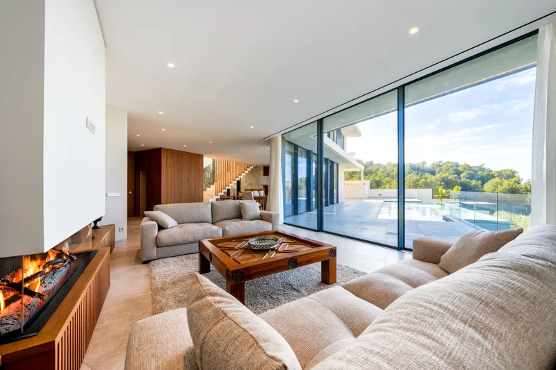 Luxurious new-build villa with pool — photo 12