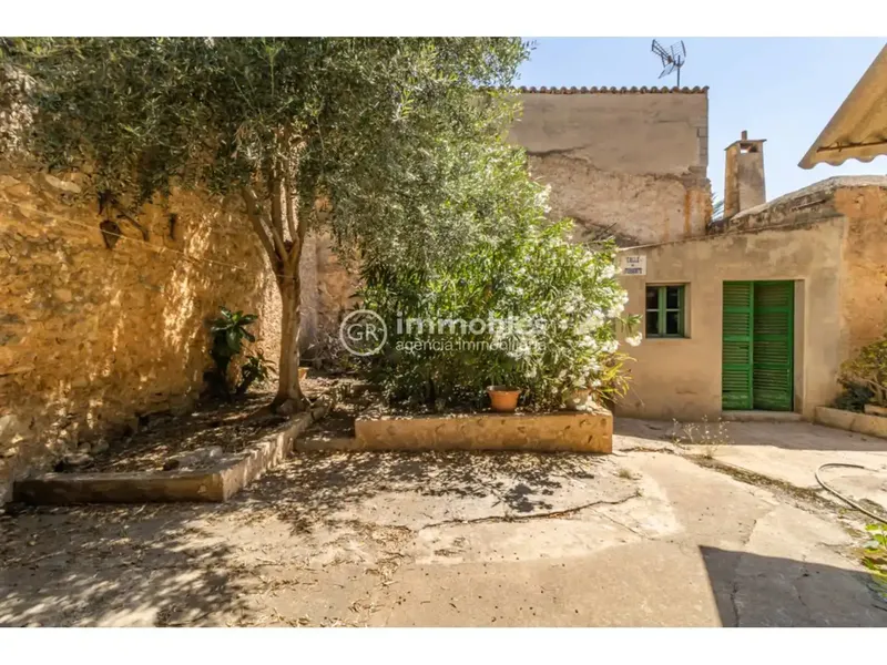 ENCANTADORA CASA SEÑORIAL EN BINIALI CON AMPLIO PATIO Y ZONA DE GARAJE — photo 4