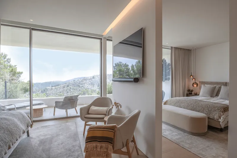 Seasonal rental villa with pool and sea views in Son Vida — photo 10