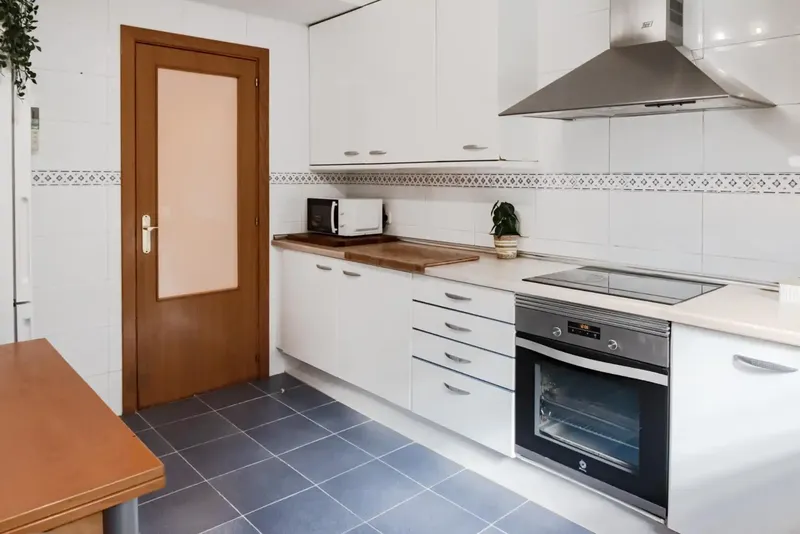 Discover this exclusive ground floor apartment in the coveted area of Les Maravelles, Palma de Mallorca. — photo 6