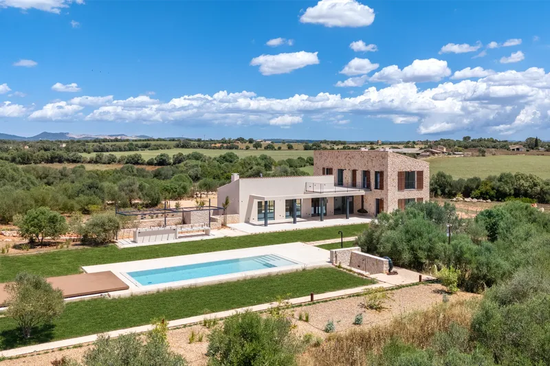 Self-sufficient design finca with architectural highlights near Es Trenc — photo 1
