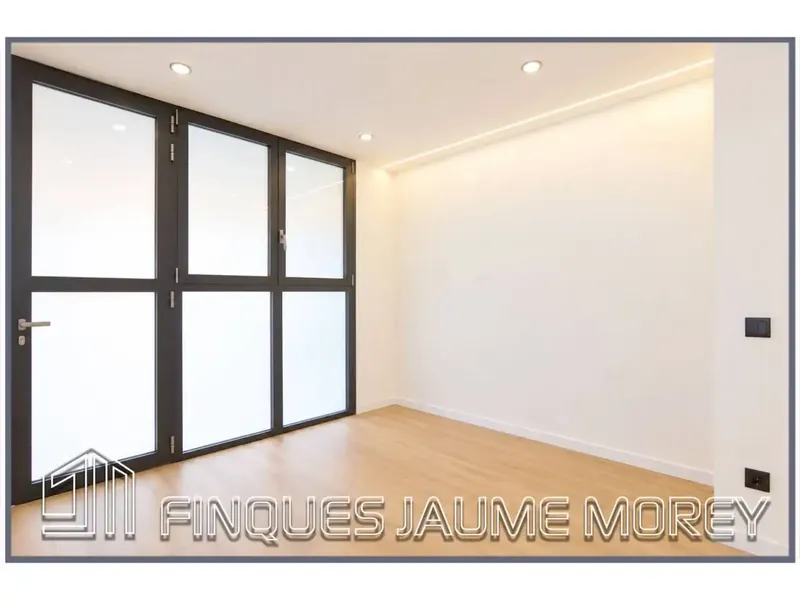 En la zona residencial de Son Amonda de Inca, nos encontramos con esta maravilla de planta baja tipo loft, de reforma integral completa ofre — photo 3