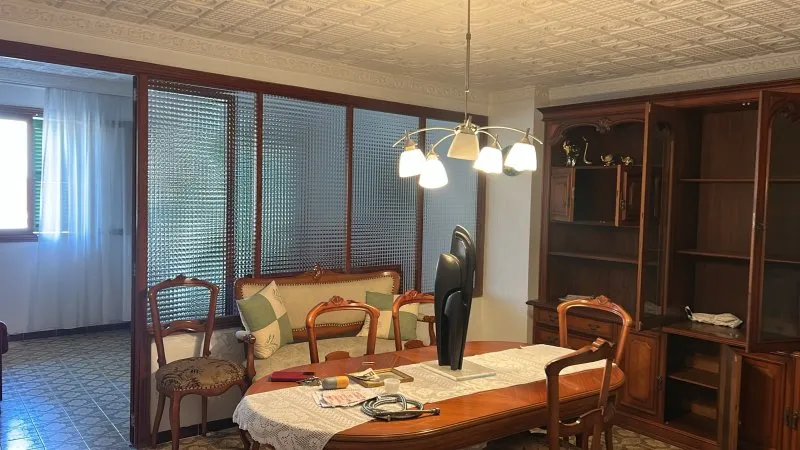 Ground-floor apartment of 160 m² in original condition with patio and courtyard in Manacor — photo 3