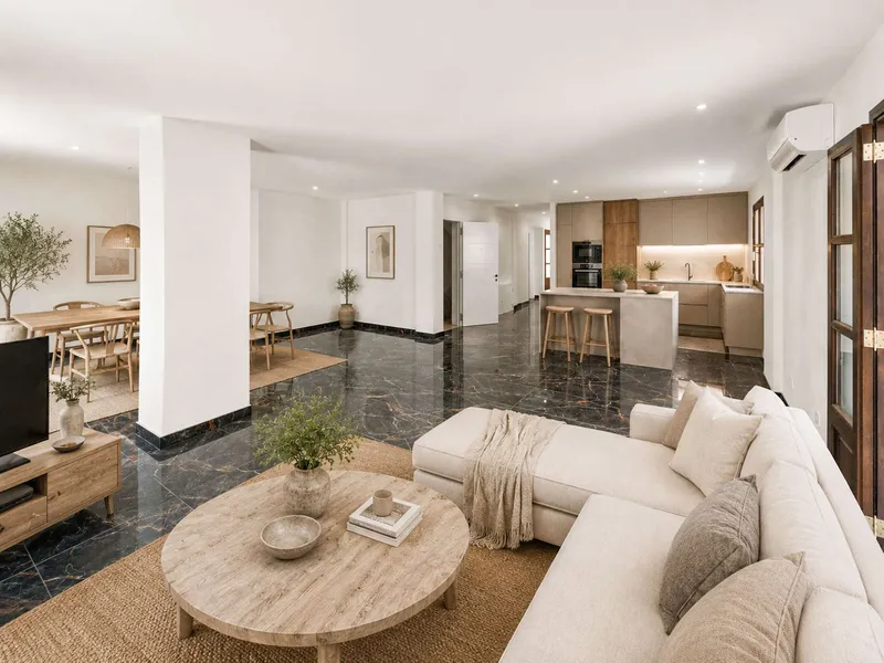 Modern apartment with lift and terrace directly at the town hall in Felanitx — photo 1