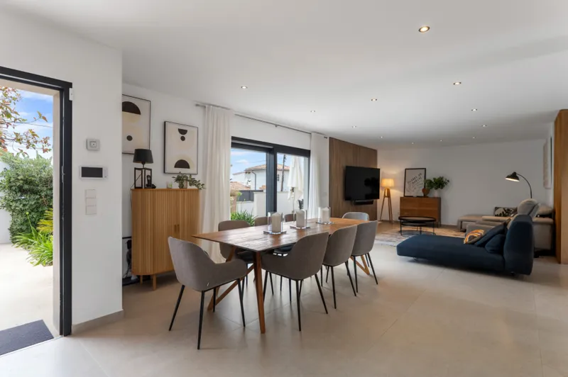 Modern family villa in quiet location near Port Adriano - Pool (15271) — photo 9