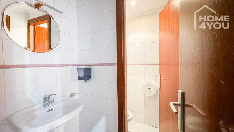 Office space / retail unit with bathroom and top 1A location for sale — photo 9