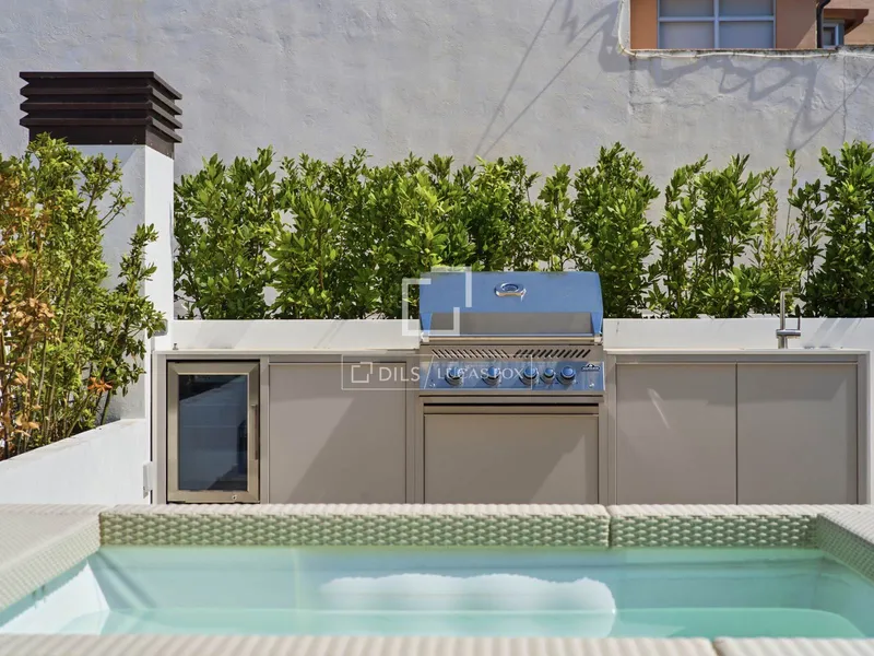 104m² penthouse with 107m² terrace for sale in Palma de Mallorca — photo 1