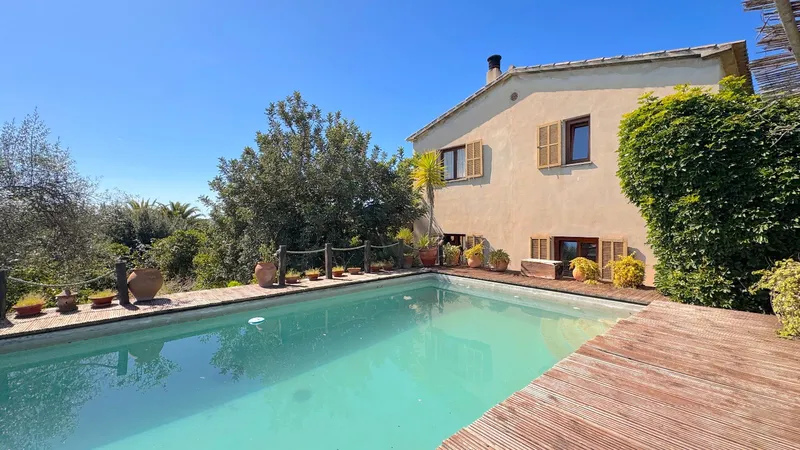Rustic finca in Santa Maria del Camí with guest house and pool — photo 1