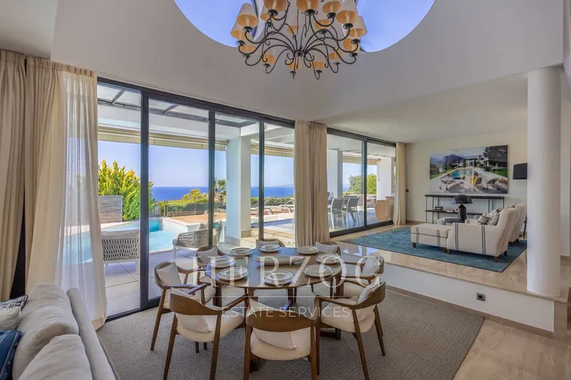 Modern villa in top location right by the sea — photo 7