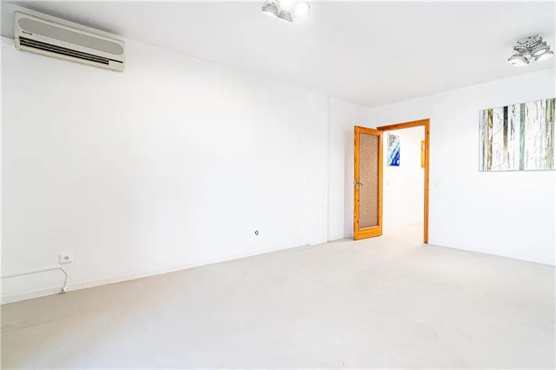 A flat of approximately 125m² with terraces and unobstructed views — photo 3