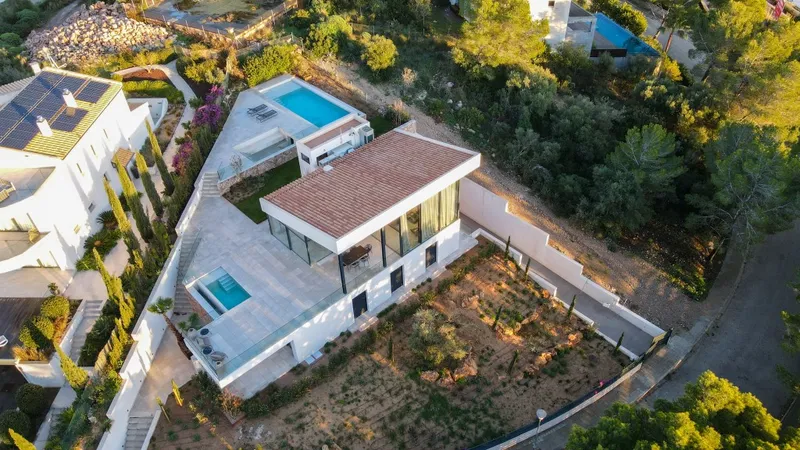 Fantastic villa with panoramic views and exclusive furnishings — photo 9