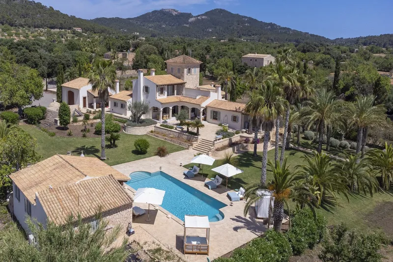 Exclusive finca with panoramic views in tranquil nature near Cas Concos — photo 1