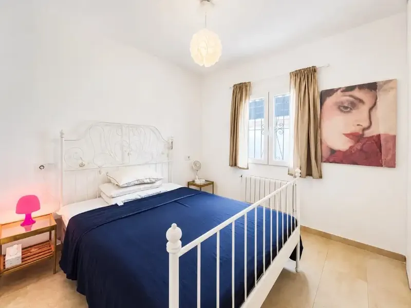 Located in Costa de la Calma, in the southwest of Mallorca, this beautiful renovated villa combines privacy, generous outdoor spaces and a — photo 12