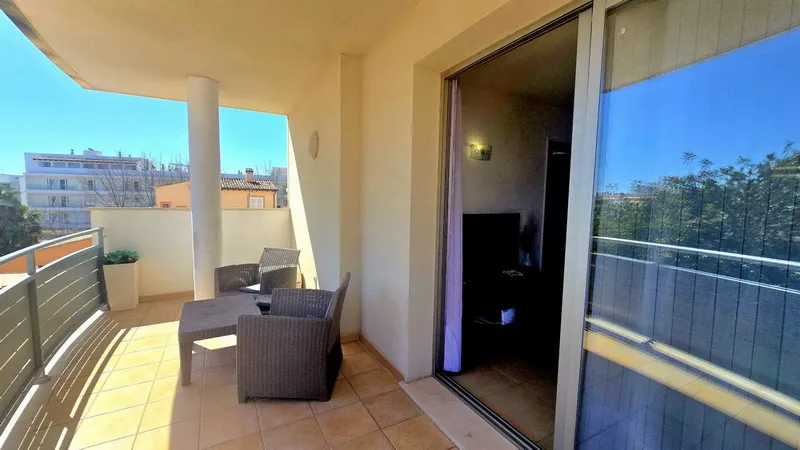 Beachfront 3-bedroom apartment — photo 11