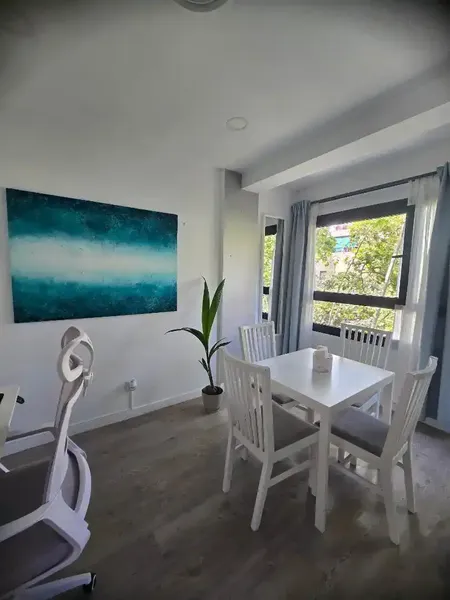 Se alquila acogedor apartamento amueblado en un edificio totalmente renovado en el centro de palma, a unos pasos del mercado de Pere Garau y — photo 8