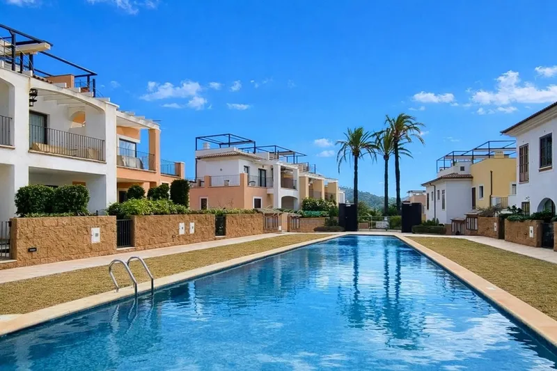 Buy a corner house with ocean views in Camp de Mar Golf — photo 3