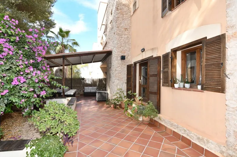 Cozy town house with pleasant patio in Cala Figuera — photo 5