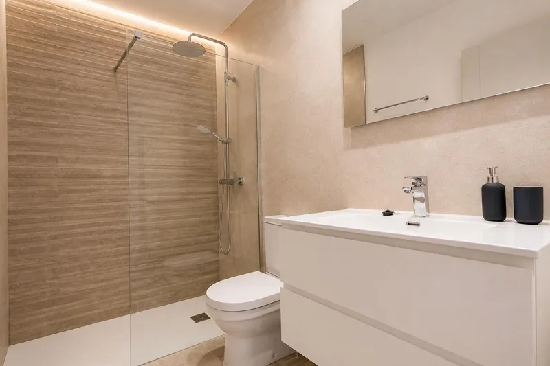 Semi-detached house — photo 12