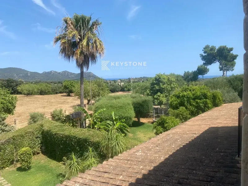 Discover this magnificent stone house of 150 m² distributed over two floors, located in the picturesque village of Son Servera, Mallorca. The pr — photo 5
