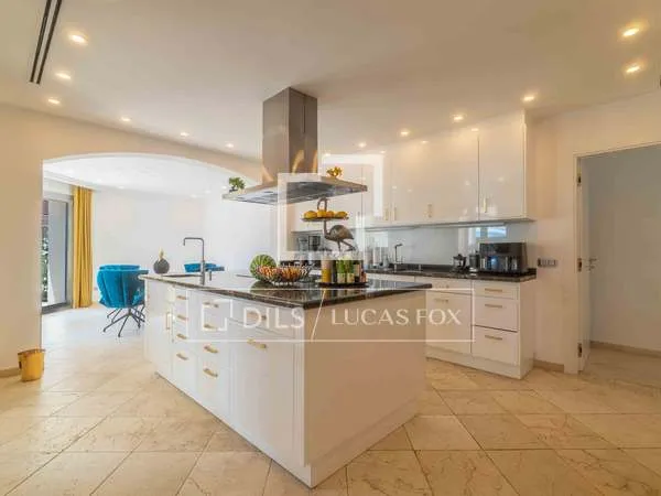394m² house / villa for sale in Calvià, Balearic Islands — photo 11