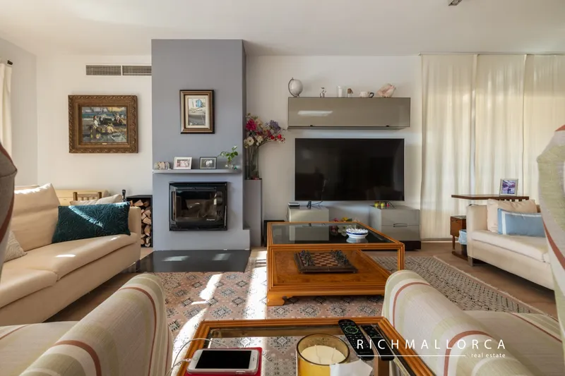 Bright family home with pool for sale in the prestigious pine area of Bonanova — photo 6