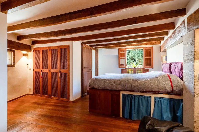 Triplex apartment with historic flair in Palma Old Town — photo 9