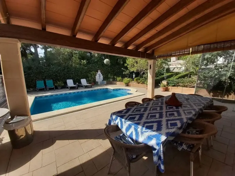 In the municipality of Calvià in Santa Ponça we find a plot of more than 1000 m2 with a Mediterranean-style construction of 247 m2, near — photo 7
