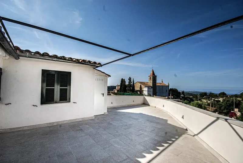 Charming Village House in Galilea - Fully Renovated and Ready to Move In — photo 2