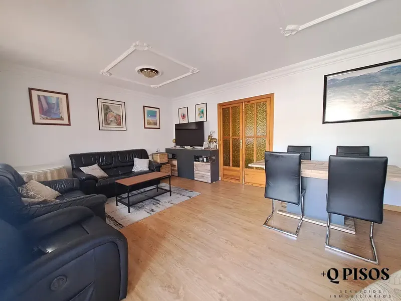 Sunny and spacious first floor, renovated property cared for down to the last detail — photo 4