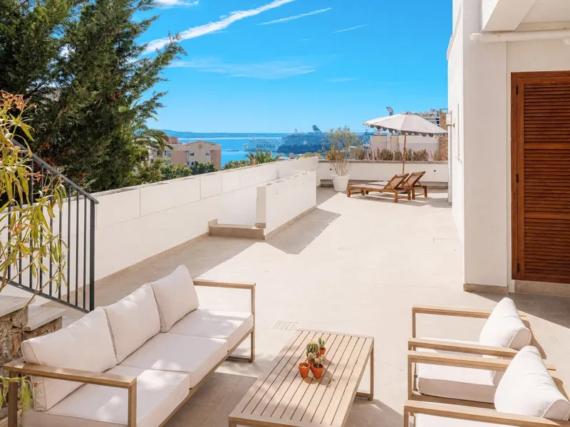 Townhouse with pool, garden and large terraces in Son Espanyolet — photo 4