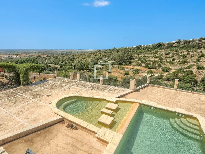 400m² country house for sale in Puntiró, Balearic Islands — photo 4