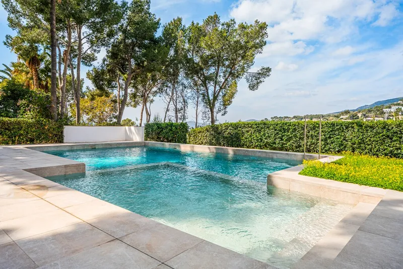 Portals Nous ideal family home for sale with roof terrace and garden — photo 3