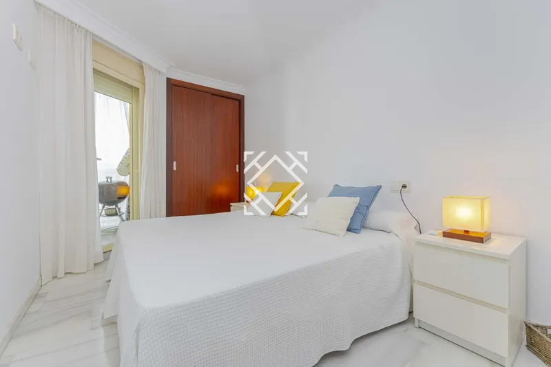 Exclusive penthouse for sale in Puerto de Alcudia, Mallorca — photo 9