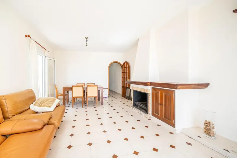 Three-bedroom penthouse on the first line of the sea in Portocolom — photo 11