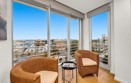 3 Bedrooms on Paseo Marítimo — photo 3