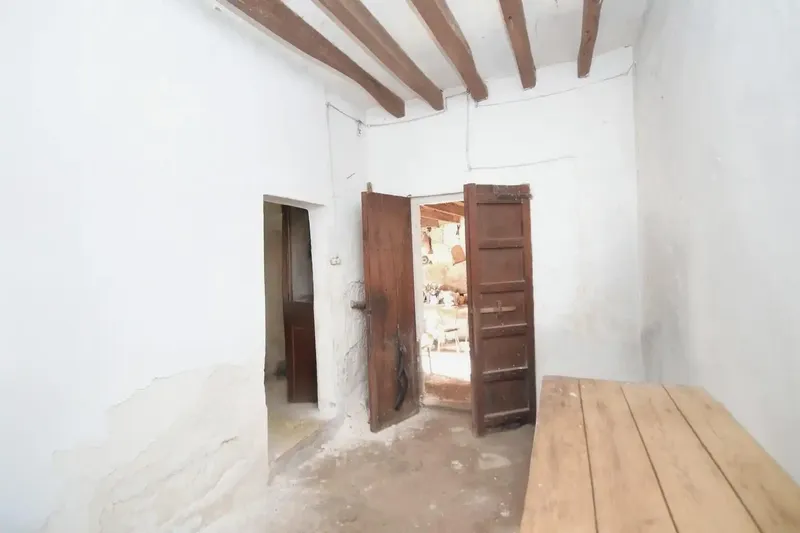 Fantastic village house to renovate with large garden in Muro — photo 11