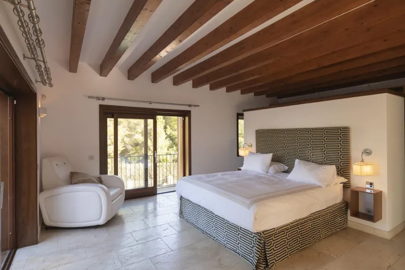 Prime Luxury Villa for Sale in Santa Ponsa next to the Golf Course — photo 11