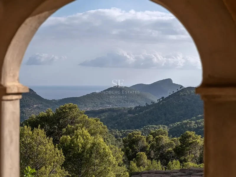Private Finca for Sale in Andratx with Stunning Mountain Views — photo 2