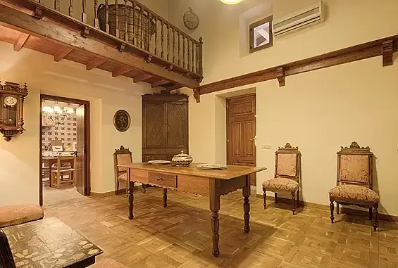Rustic property in impeccable condition. The main house has: large hall; five bedrooms with en-suite bathroom; one toilet; two living rooms with fireplace, one d — photo 9