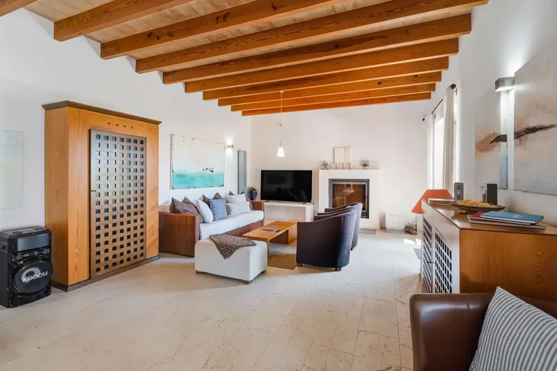 Dream Mediterranean Retreat with Idyllic Garden, ETV License and Fantastic Sea and Mountain Views — photo 11