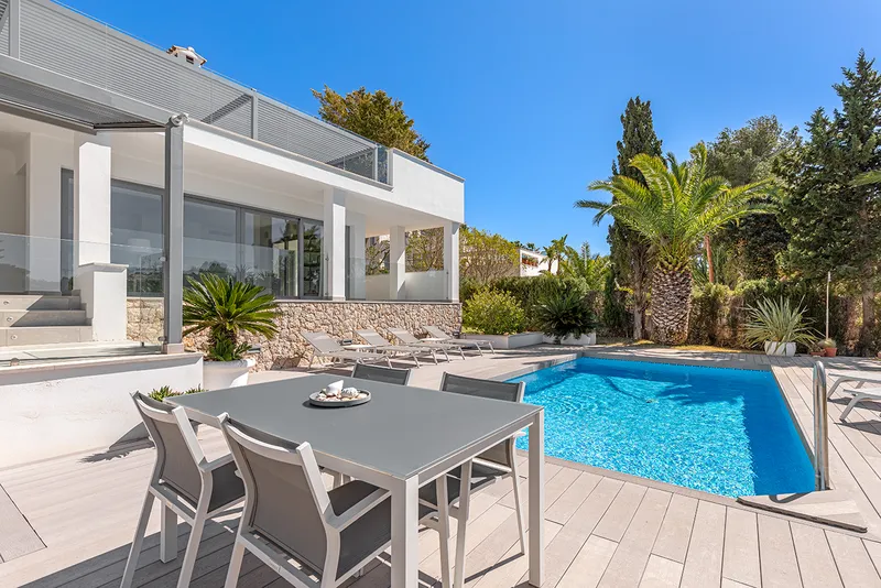 Villa in Santa Ponsa - Top modernized property with pool in sought-after location — photo 2