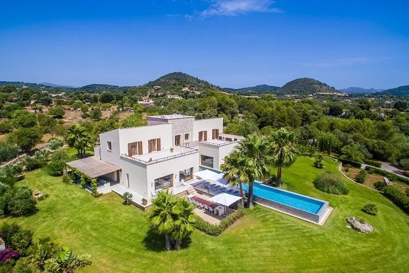 Unique estate property with guesthouse close to the beach and terrific sea view — photo 3